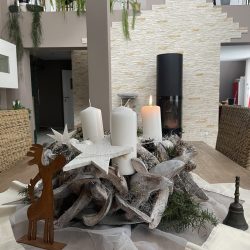 Salon-z-kominkiem-marki-HARK-1-scaled