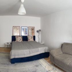 1_Sypialnia-glowna-–-przestrzen-prywatna-z-naturalnym-swiatlem-1-scaled